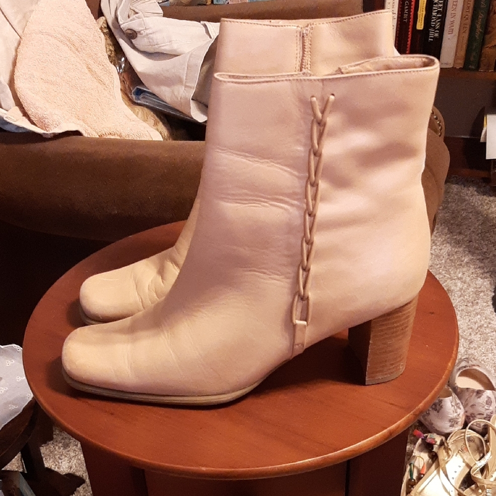 ANDREA FENZI Cream Ankle Boots with Chunky Heel